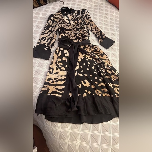 Zara Black and Tan Wrap Dress with Notched Collar - Picture 5 of 9